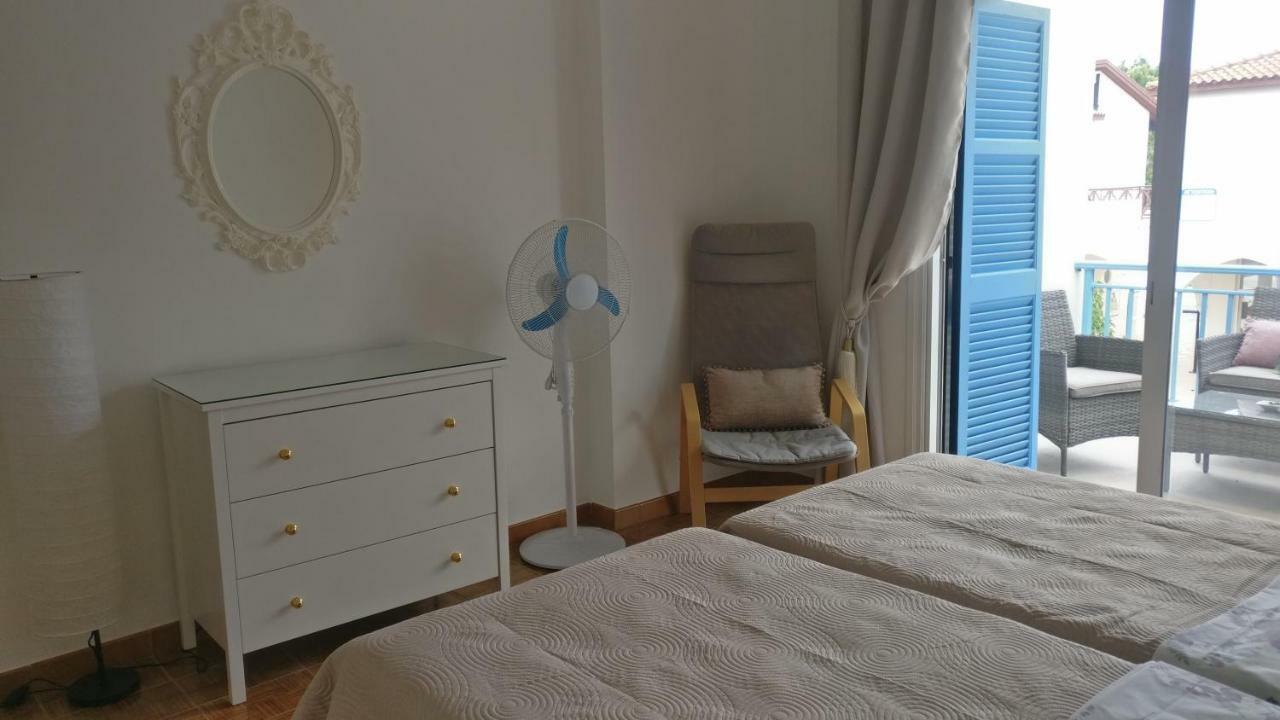 Limnaria West Park Apartment Paphos ภายนอก รูปภาพ