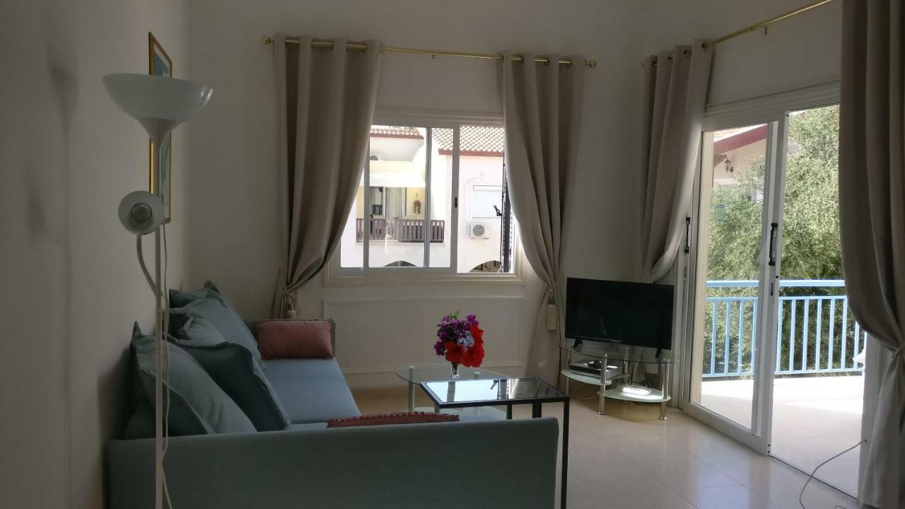 Limnaria West Park Apartment Paphos ภายนอก รูปภาพ